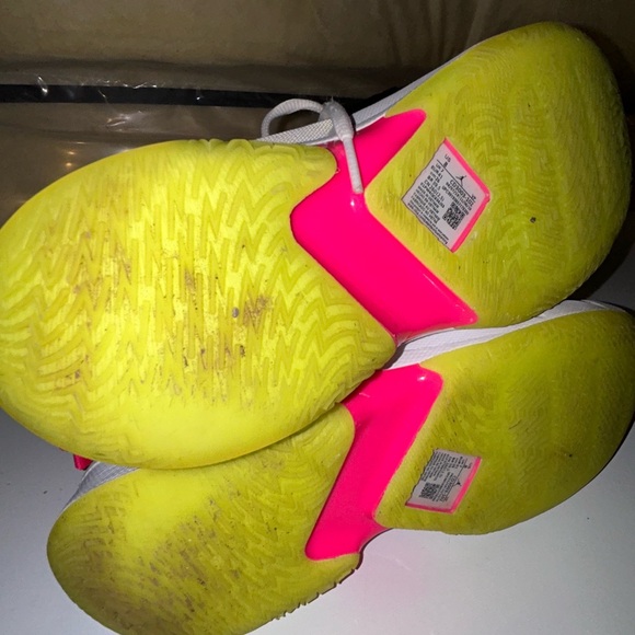 Jordan Why Not Zer0.3 Sneaker Shoes - Picture 3 of 8